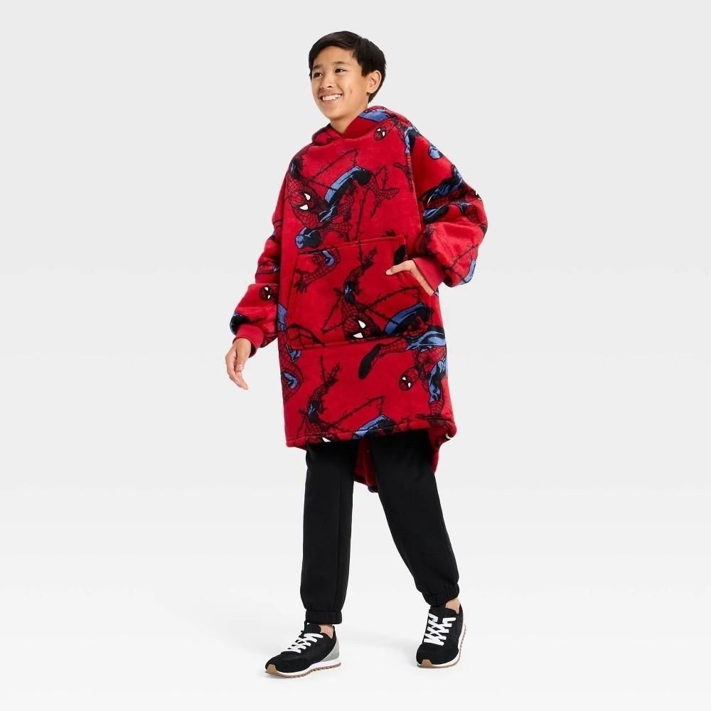 Boys' Marvel Spider-Man Oversized Plush Hooded Sweatshirt - Red M/L
